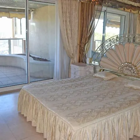Palais Napoleon Apartment *